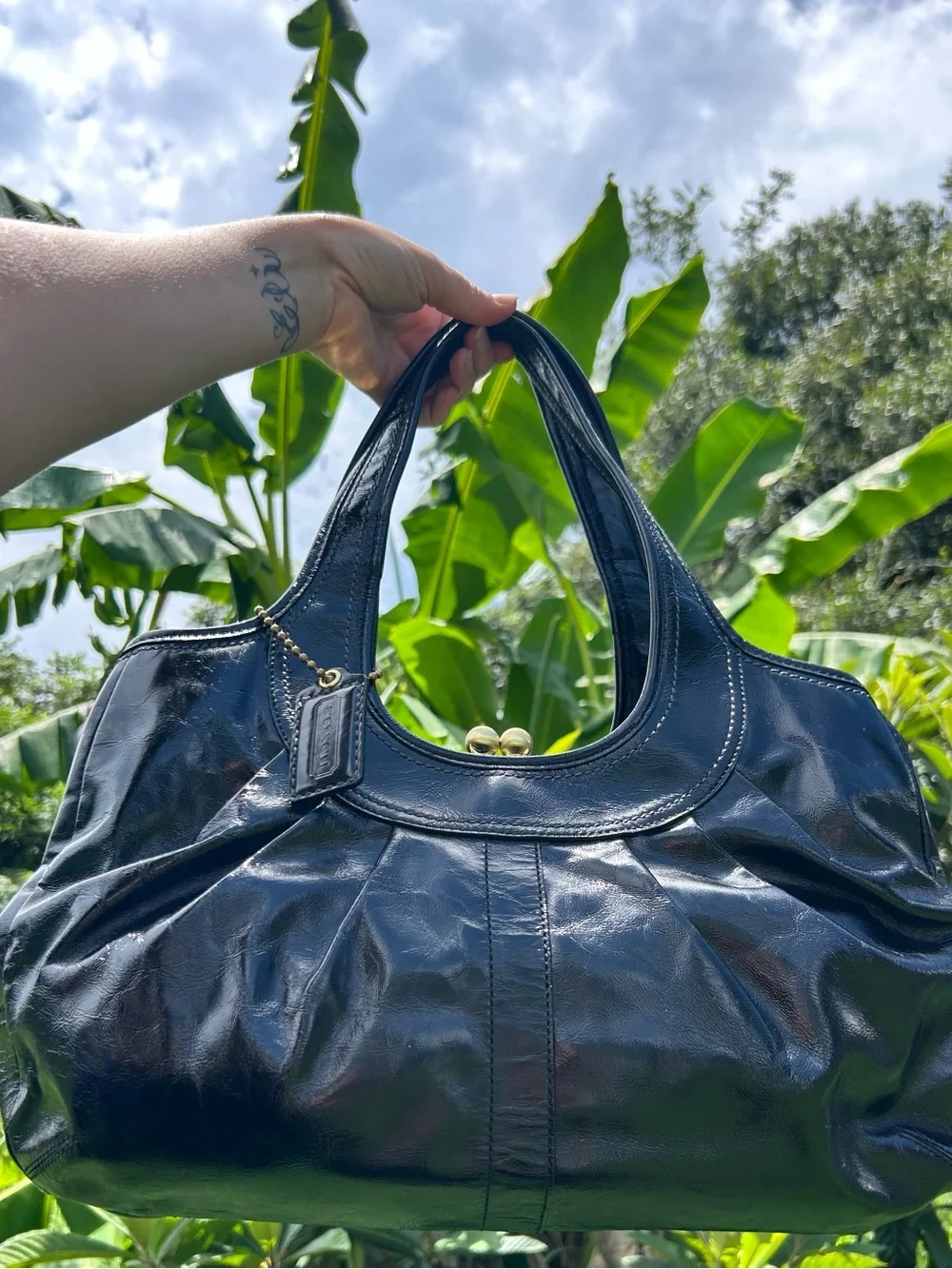 Coach 2008 Ergo Patent Leather Pleated Kisslock Satchel - Black - - Picture 6 of 16